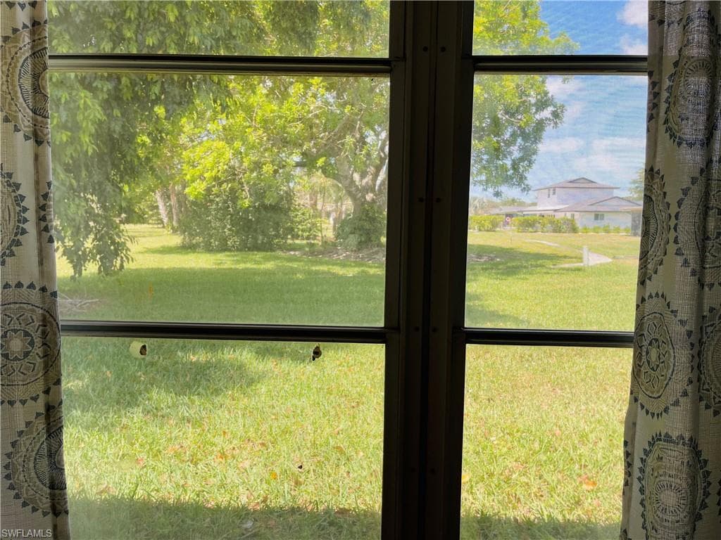 547 Eastwood Dr, Naples, FL 34110-18