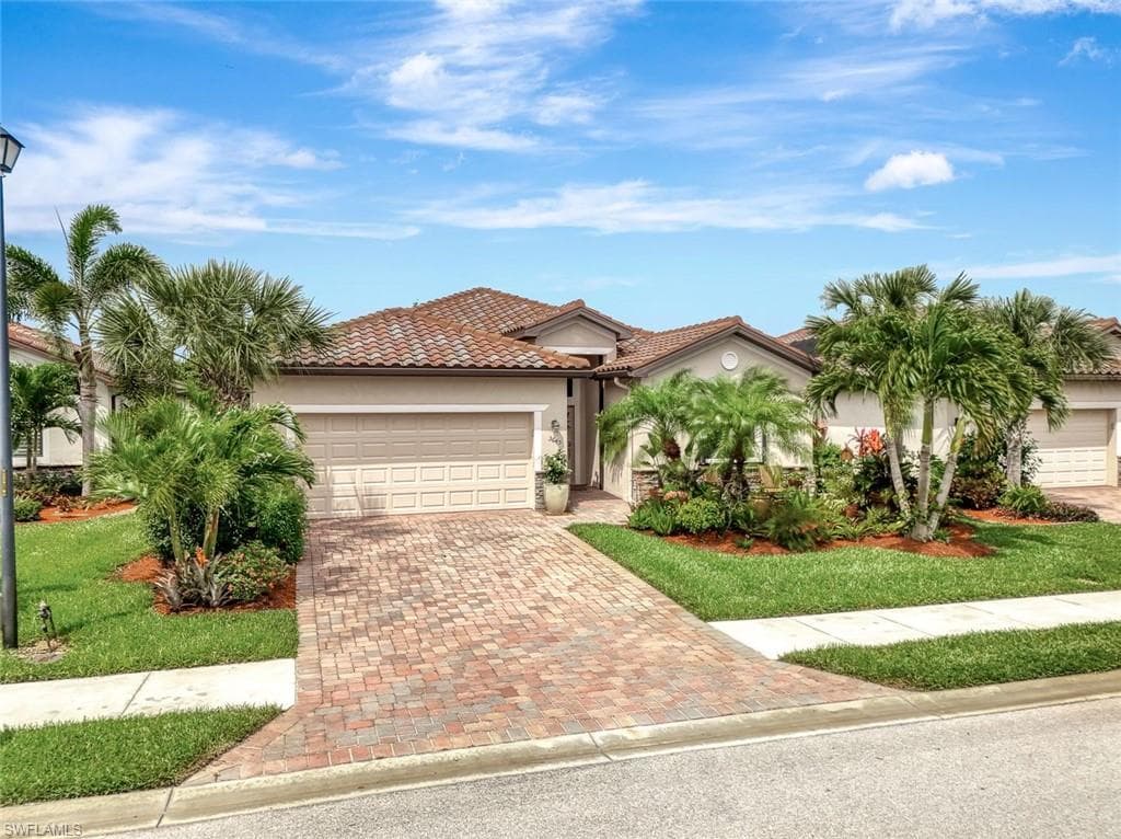 3645 Treasure Cove Ct, Naples, FL 34114-3