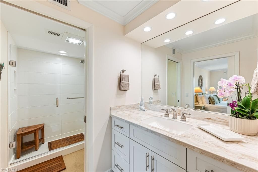 3500 Gulf Shore Blvd N 509, Naples, FL 34103-17