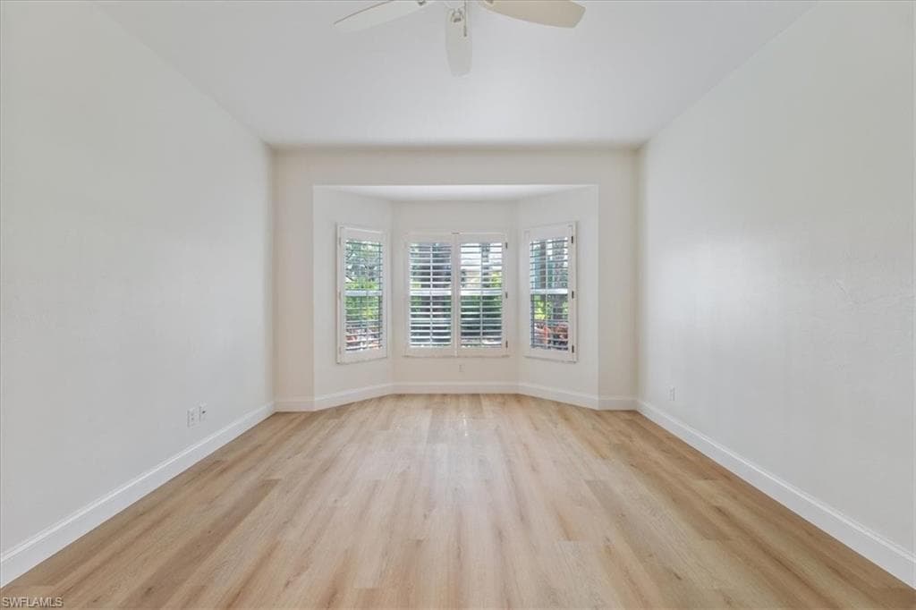 2868 Aintree Ln M101, Naples, FL 34112-17