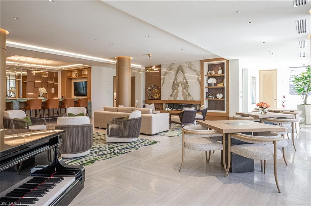 4601 Gulf Shore Blvd N 17, Naples, FL 34103-24