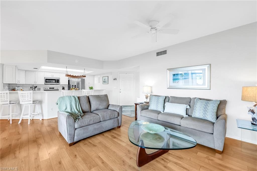 2711 Citrus Lake Dr F104, Naples, FL 34109-8