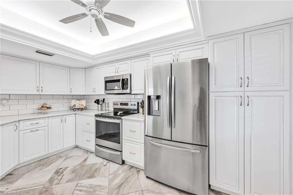 2711 Citrus Lake Dr F104, Naples, FL 34109-10