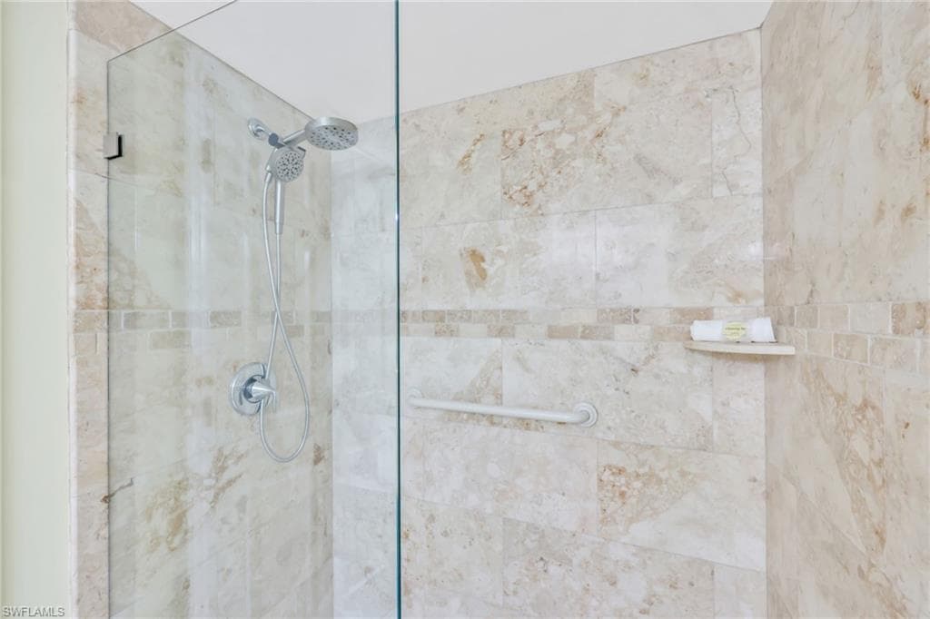 2711 Citrus Lake Dr F104, Naples, FL 34109-19