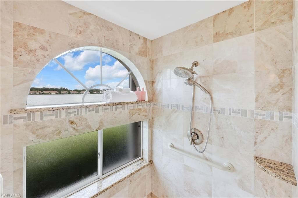 2711 Citrus Lake Dr F104, Naples, FL 34109-20