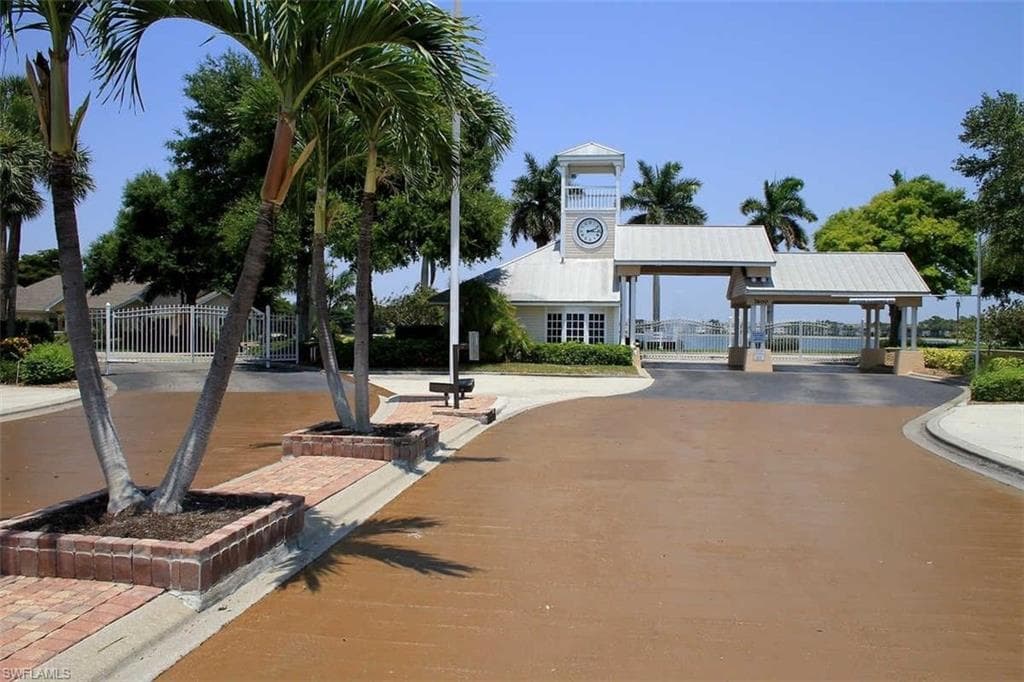 2711 Citrus Lake Dr F104, Naples, FL 34109-30