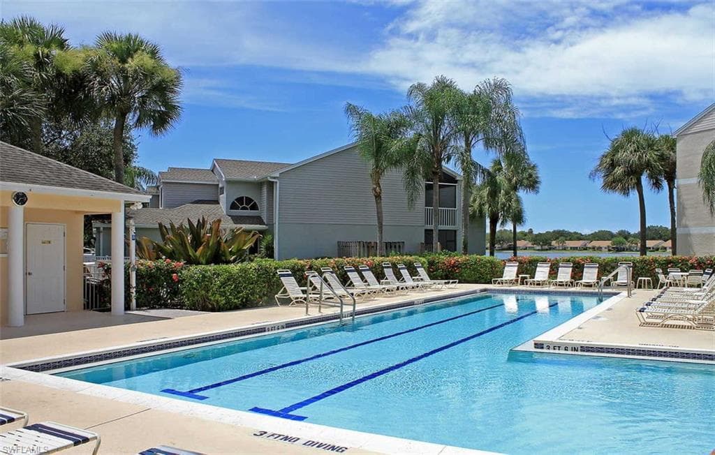 2711 Citrus Lake Dr F104, Naples, FL 34109-44