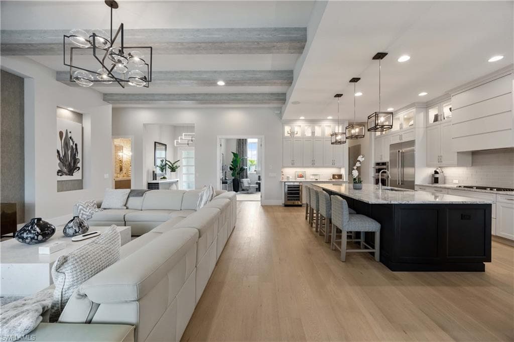 8781 Santo Domingo Dr, Naples, FL 34112-9