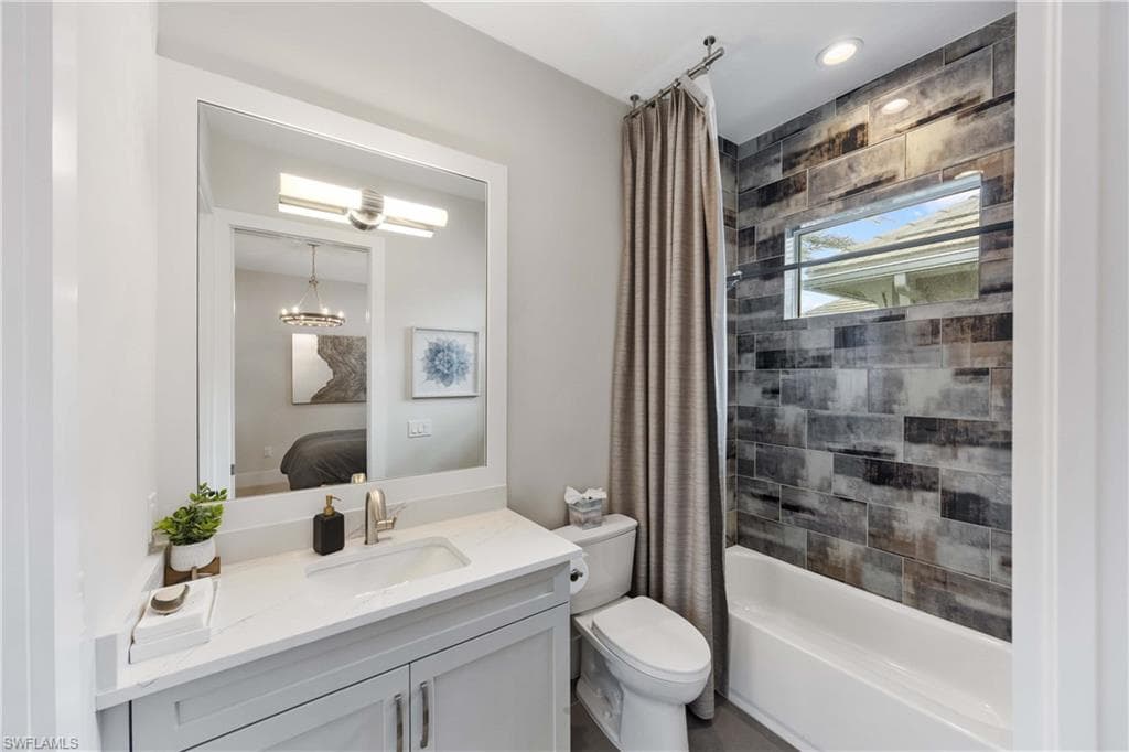 8781 Santo Domingo Dr, Naples, FL 34112-24