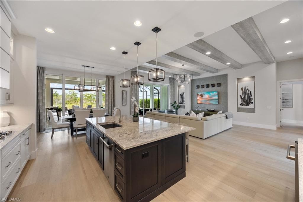 8781 Santo Domingo Dr, Naples, FL 34112-6