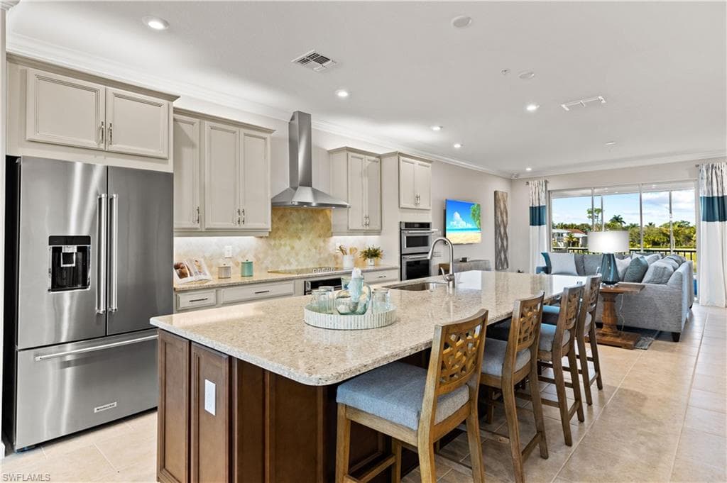 4596 Arboretum Cir 202, Naples, FL 34112-21
