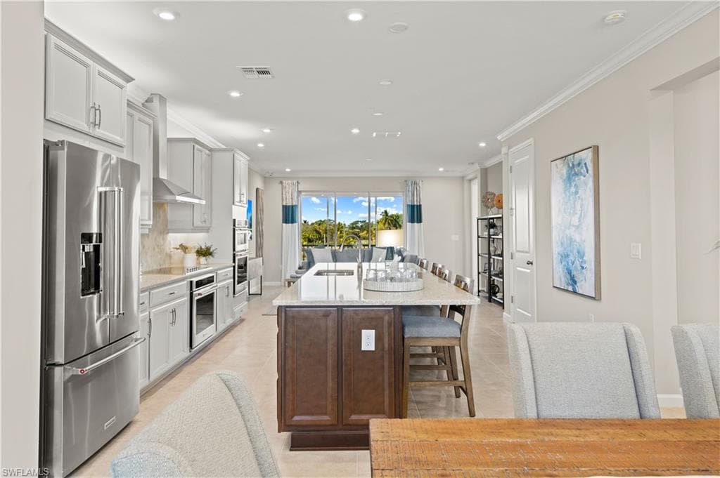 4596 Arboretum Cir 202, Naples, FL 34112-24