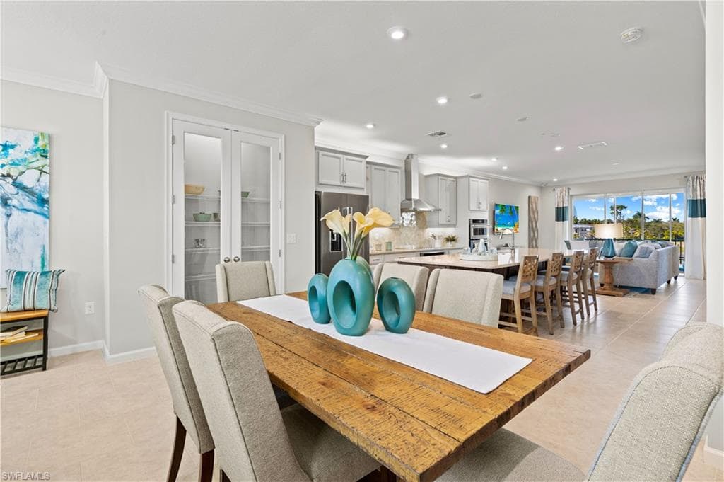 4596 Arboretum Cir 202, Naples, FL 34112-26