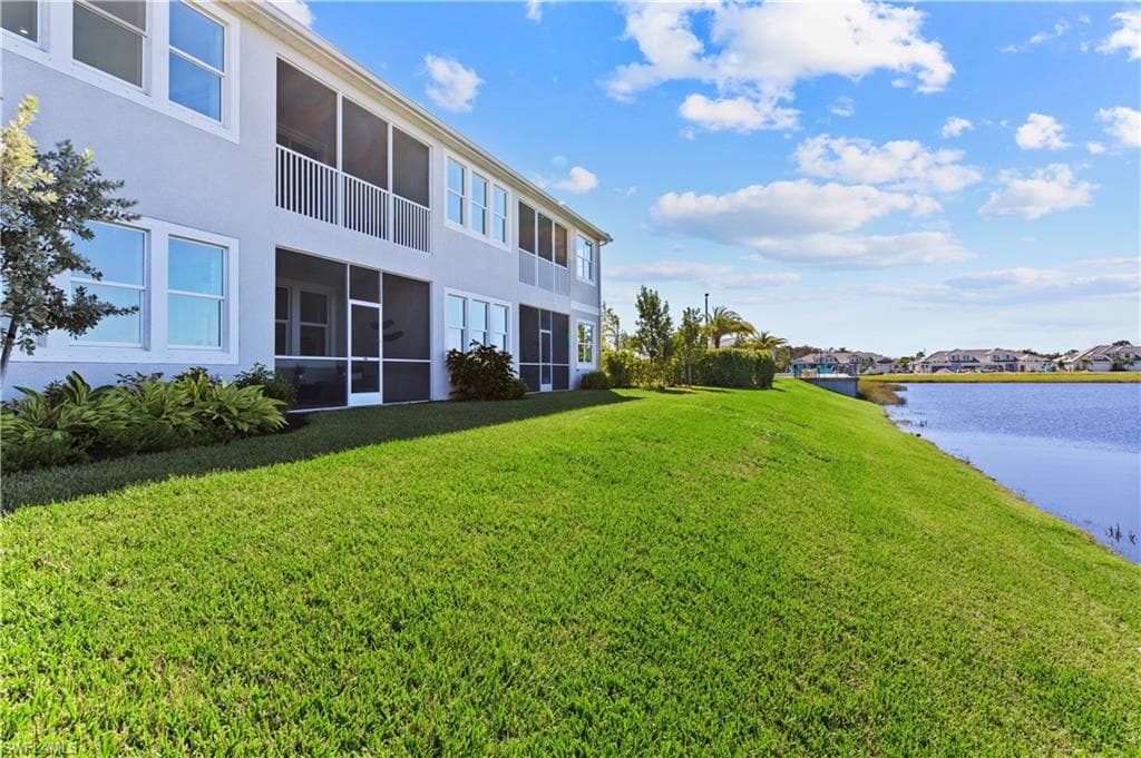 4596 Arboretum Cir 202, Naples, FL 34112-38