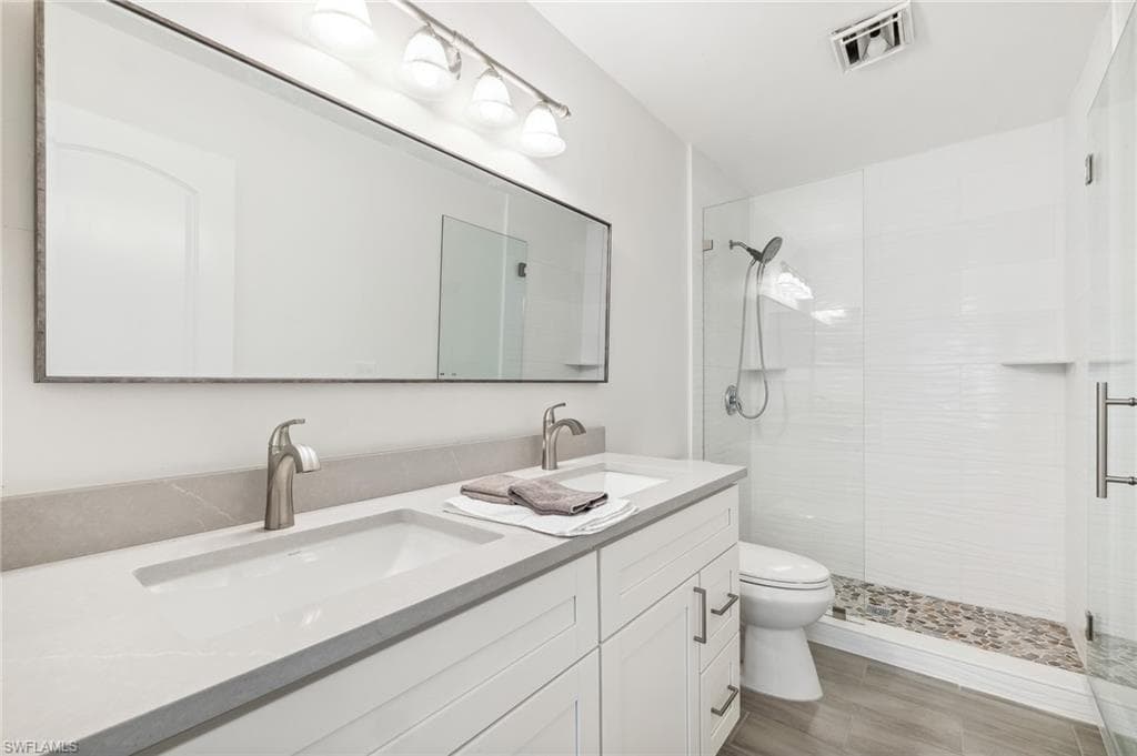 99 9th St, Bonita Springs, FL 34134-15