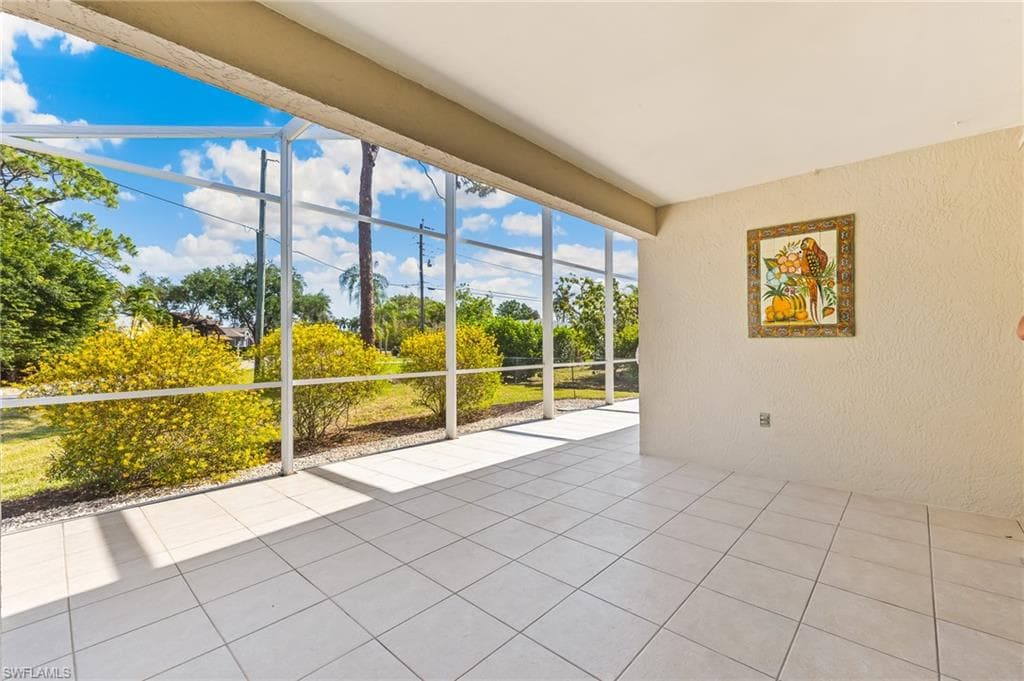 99 9th St, Bonita Springs, FL 34134-16