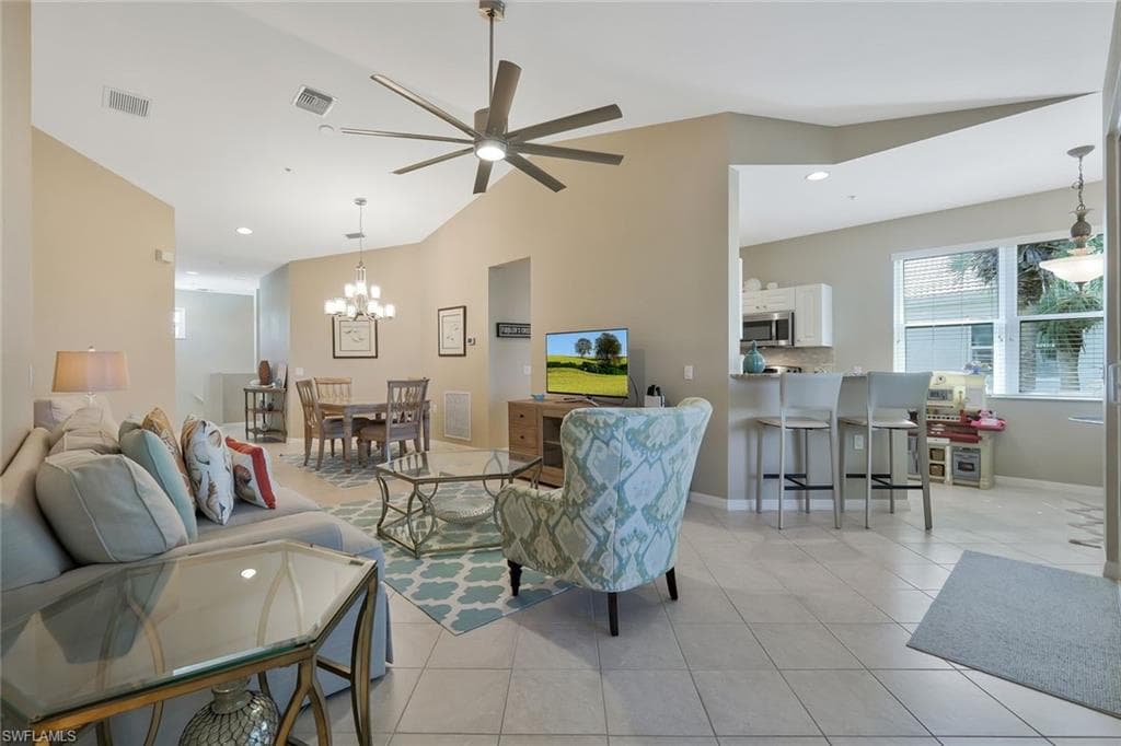 4665 Hawks Nest Way N201, Naples, FL 34114-8