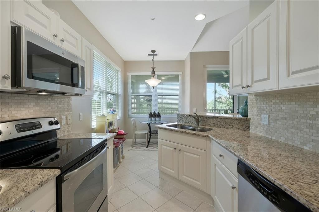 4665 Hawks Nest Way N201, Naples, FL 34114-11