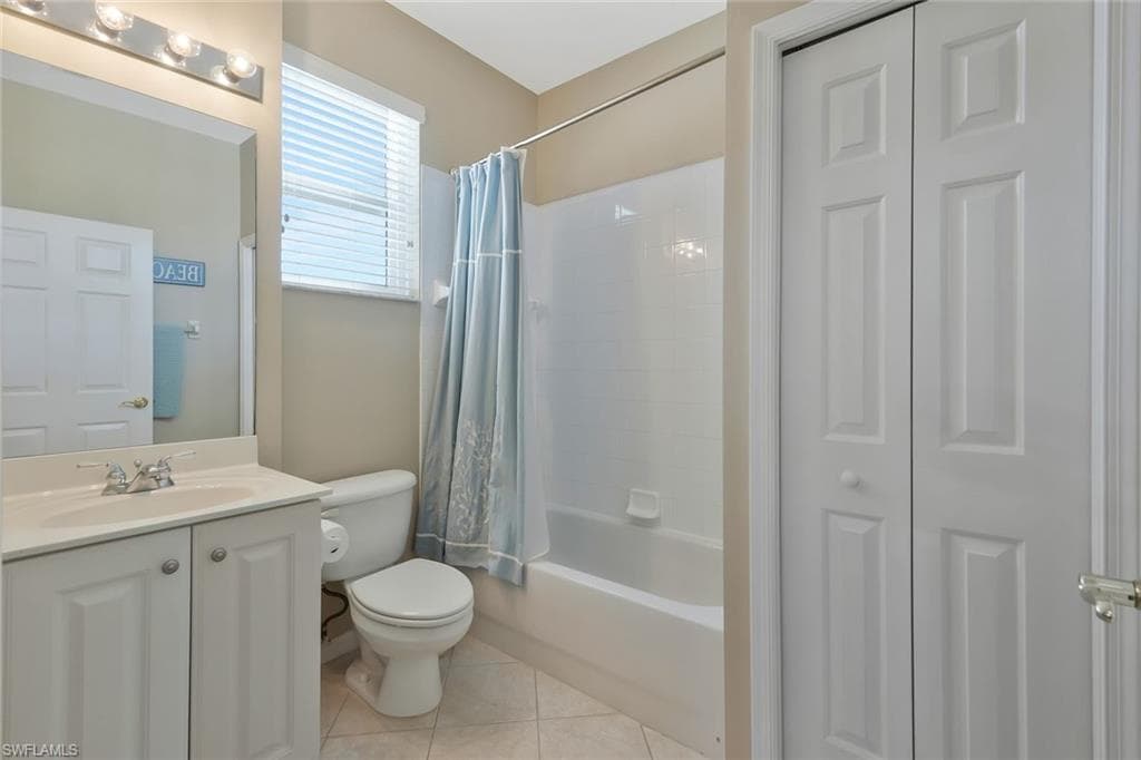 4665 Hawks Nest Way N201, Naples, FL 34114-23