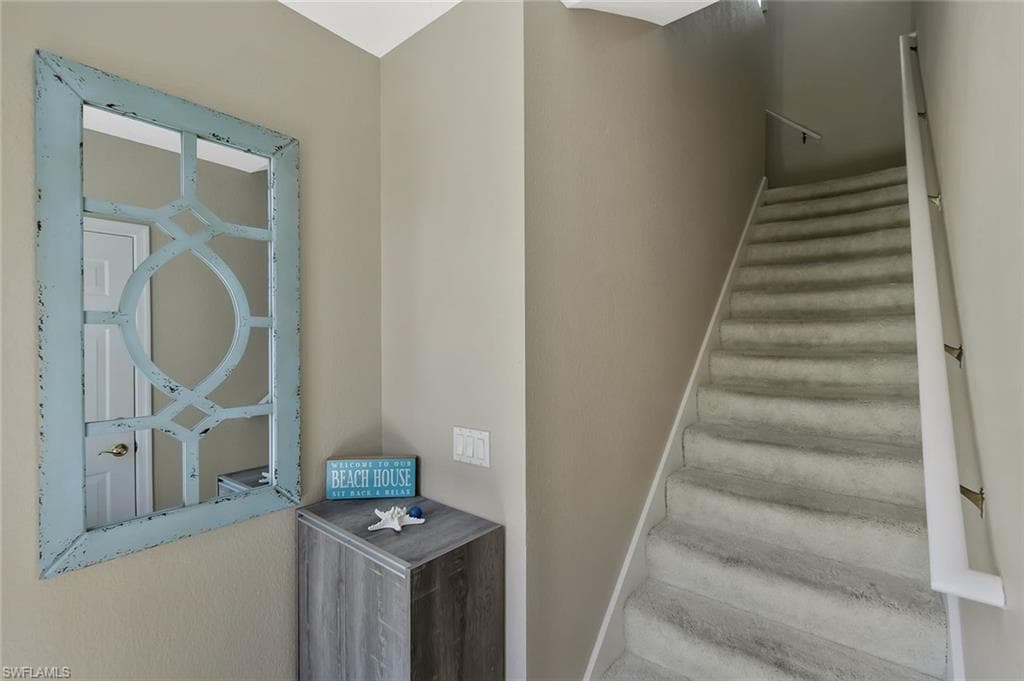 4665 Hawks Nest Way N201, Naples, FL 34114-4