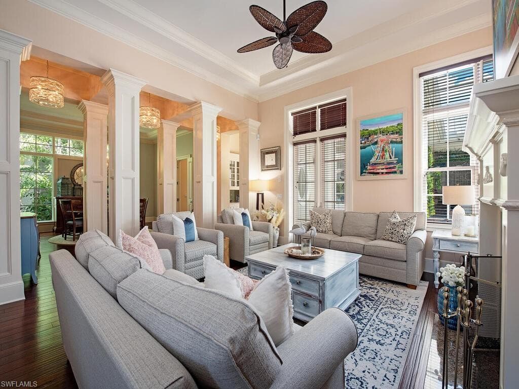 1975 Gulf Shore Blvd S, Naples, FL 34102-9