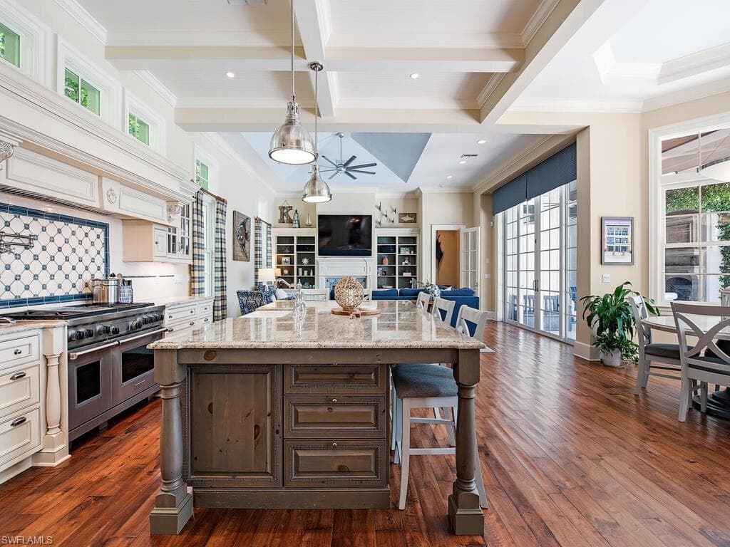 1975 Gulf Shore Blvd S, Naples, FL 34102-18