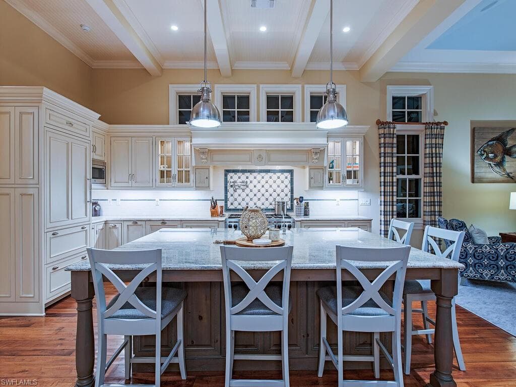 1975 Gulf Shore Blvd S, Naples, FL 34102-22