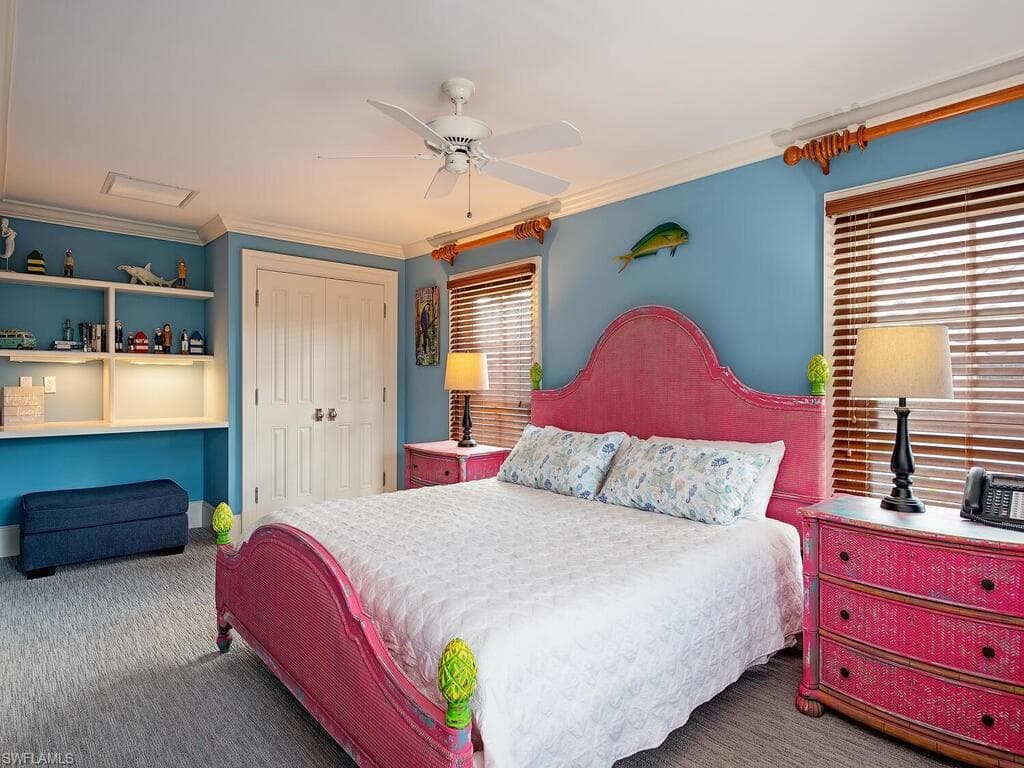 1975 Gulf Shore Blvd S, Naples, FL 34102-34