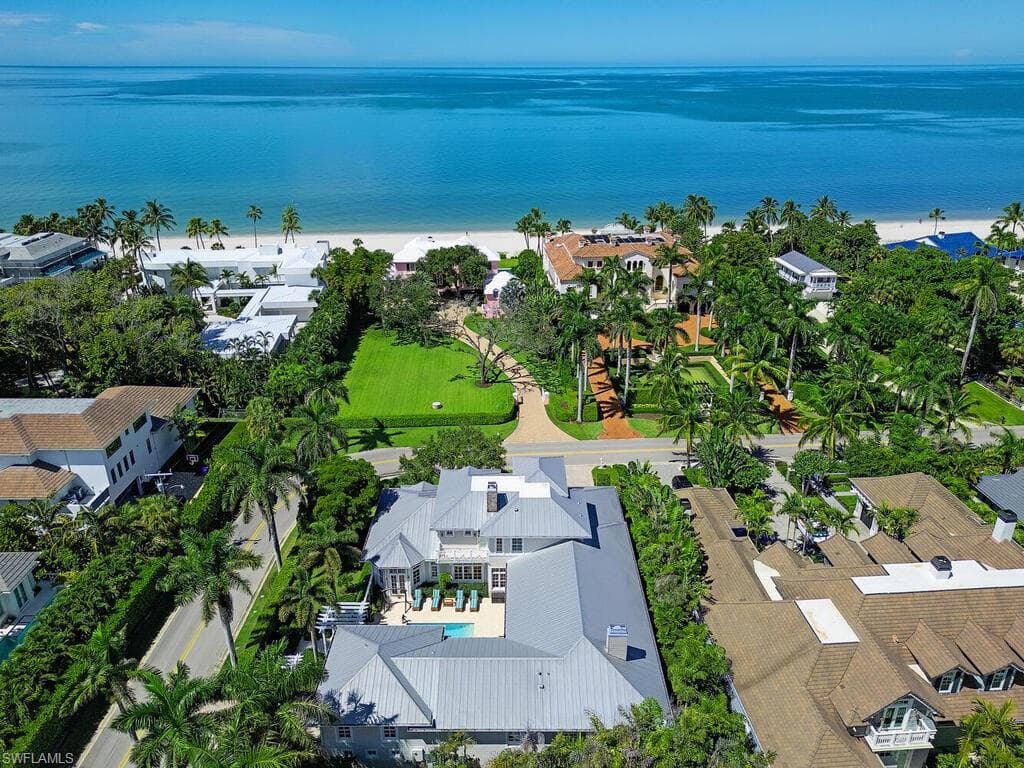 1975 Gulf Shore Blvd S, Naples, FL 34102-3