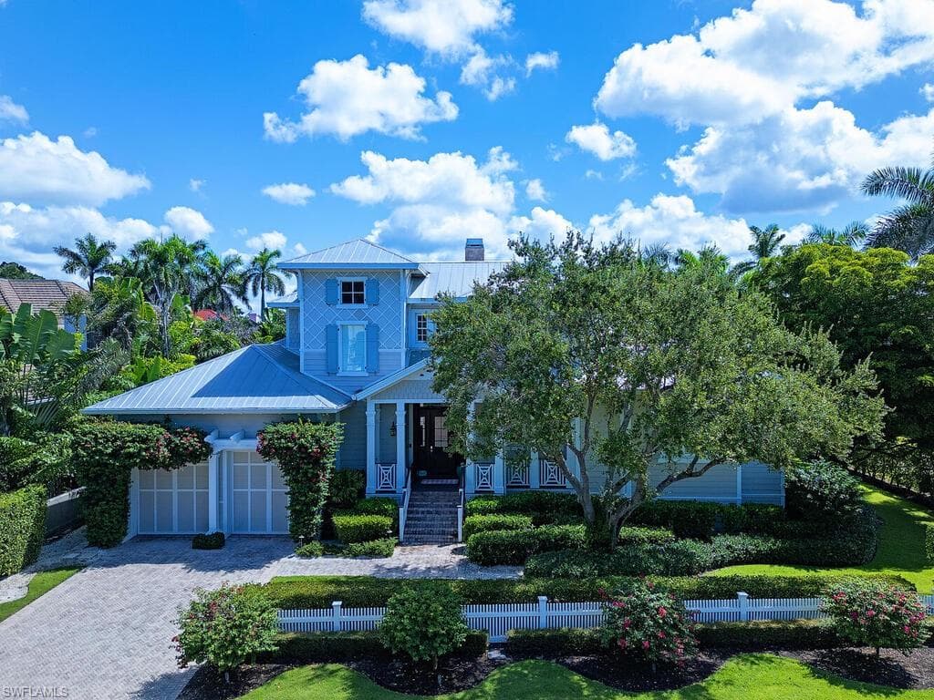 1975 Gulf Shore Blvd S, Naples, FL 34102-4