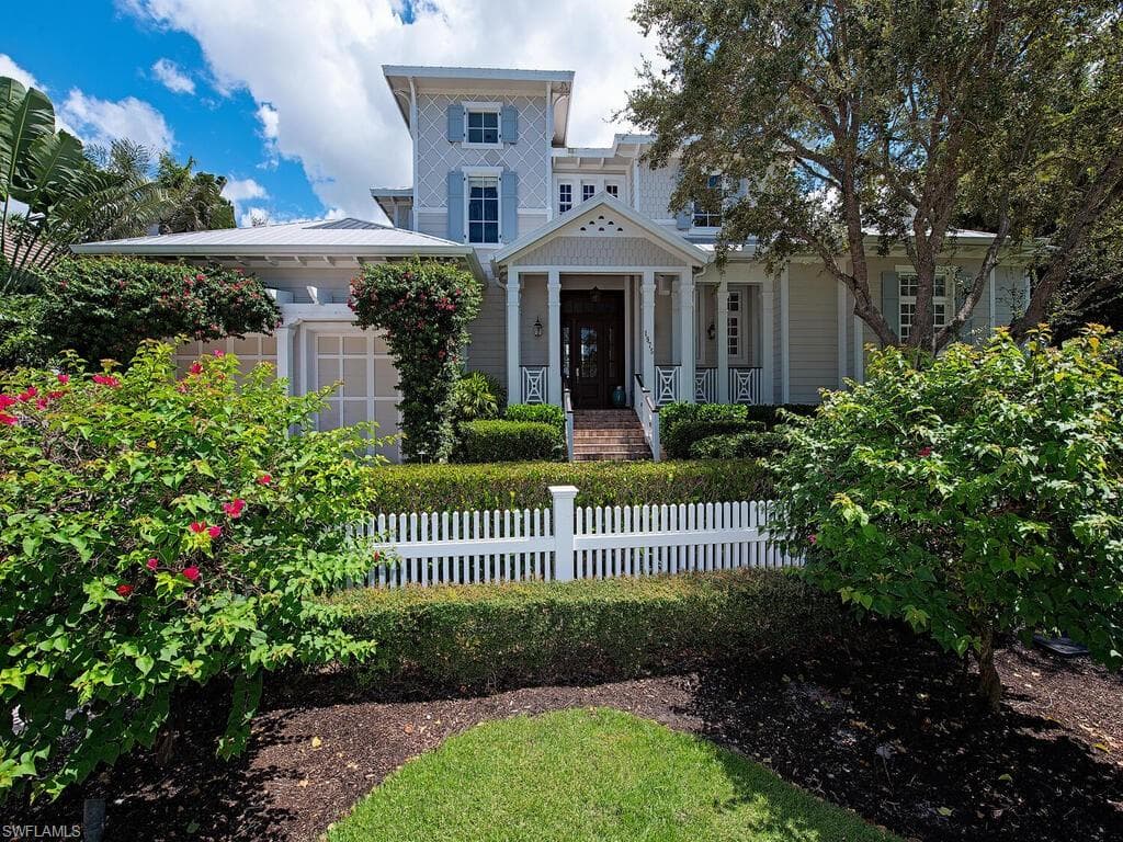 1975 Gulf Shore Blvd S, Naples, FL 34102-7