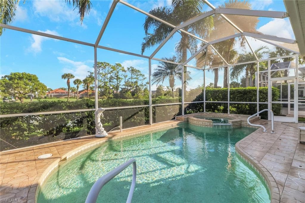 3670 Grand Cypress Dr, Naples, FL 34119-34