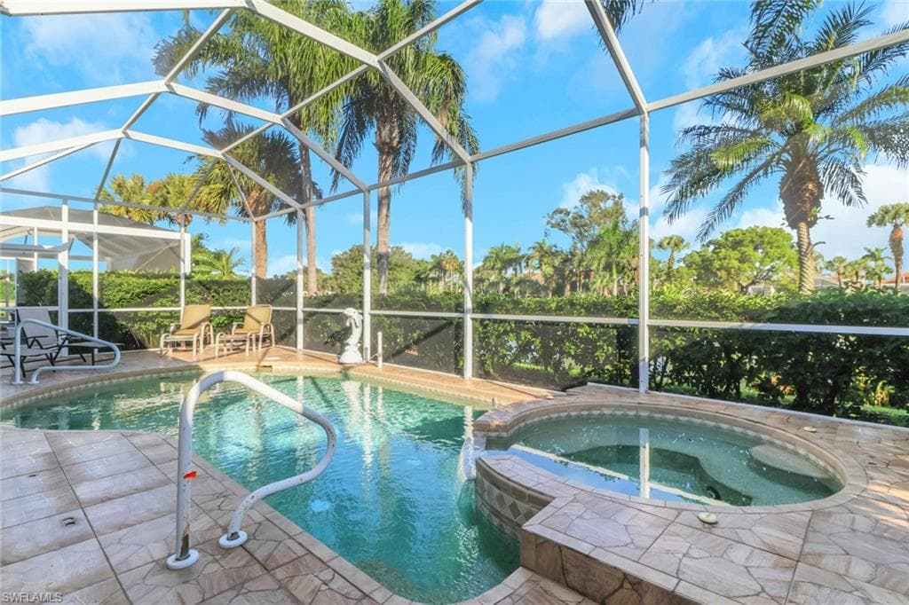 3670 Grand Cypress Dr, Naples, FL 34119-35