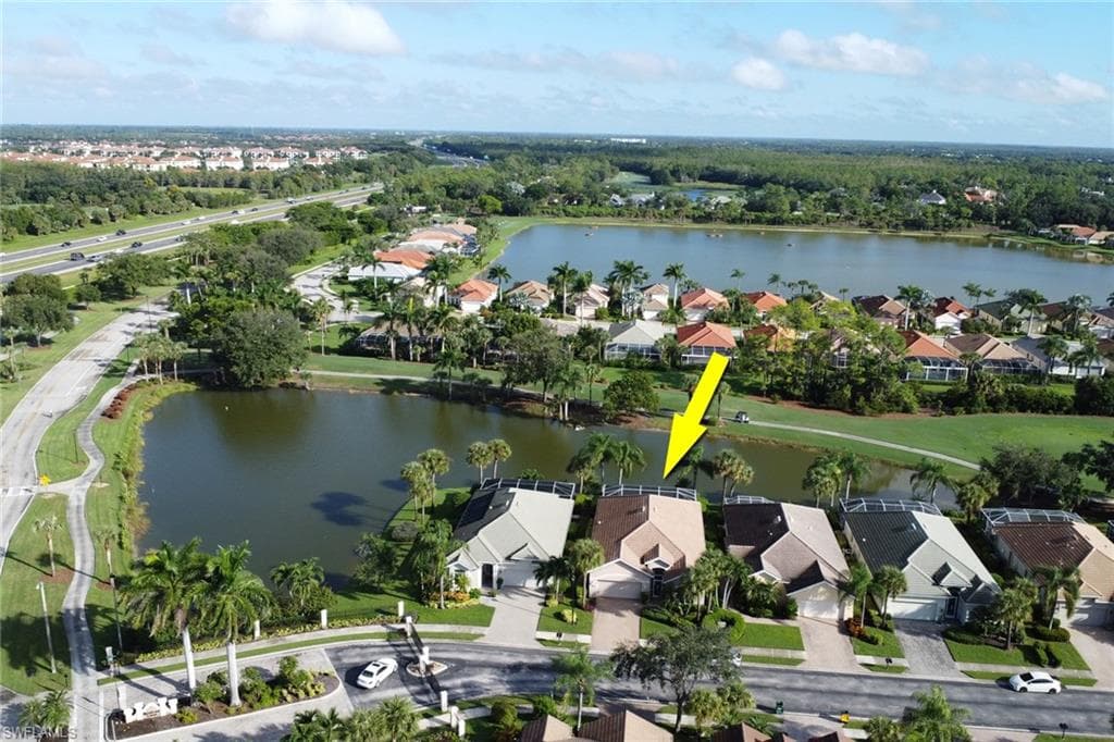 3670 Grand Cypress Dr, Naples, FL 34119-38