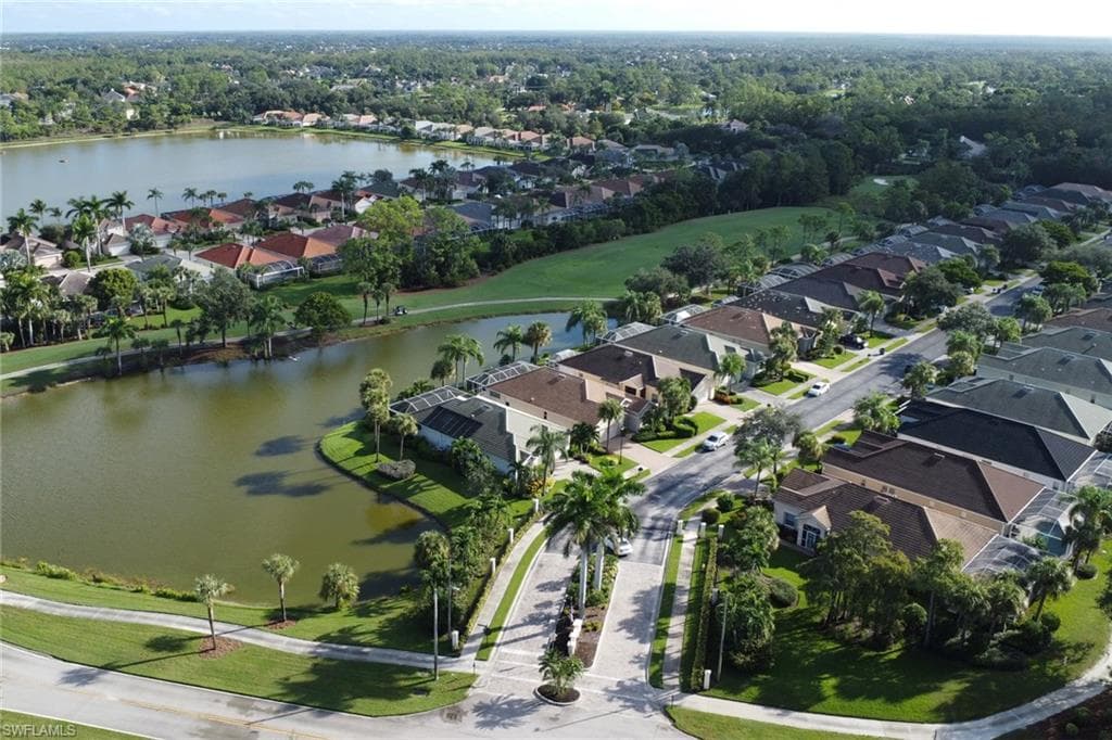 3670 Grand Cypress Dr, Naples, FL 34119-39
