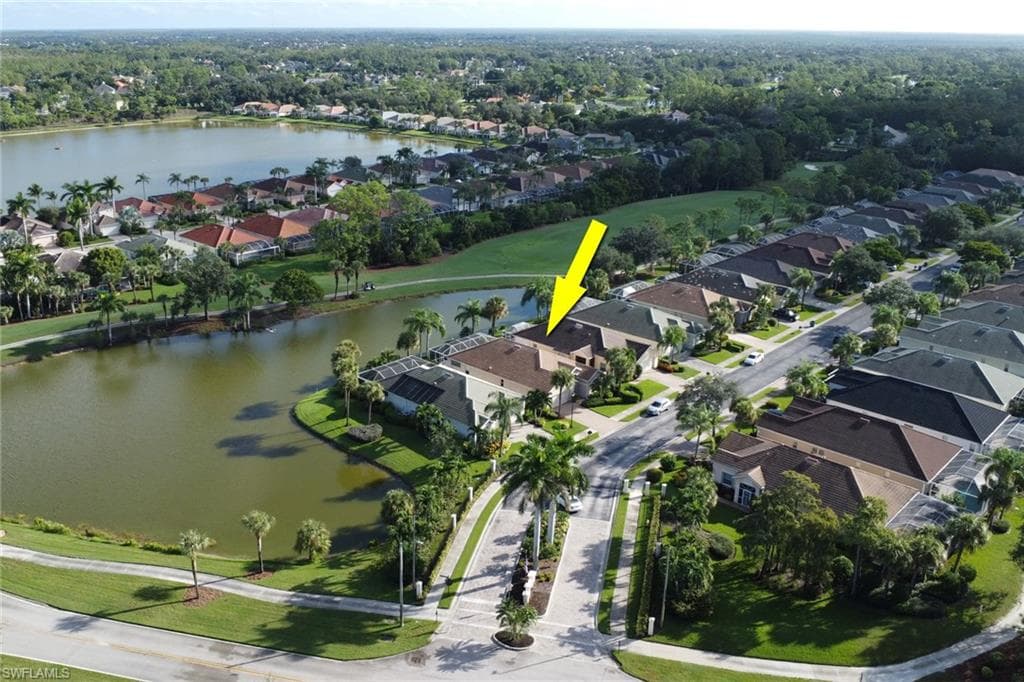 3670 Grand Cypress Dr, Naples, FL 34119-40