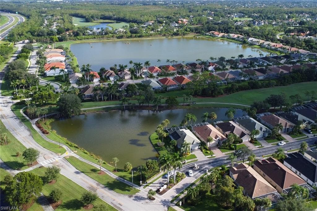 3670 Grand Cypress Dr, Naples, FL 34119-43