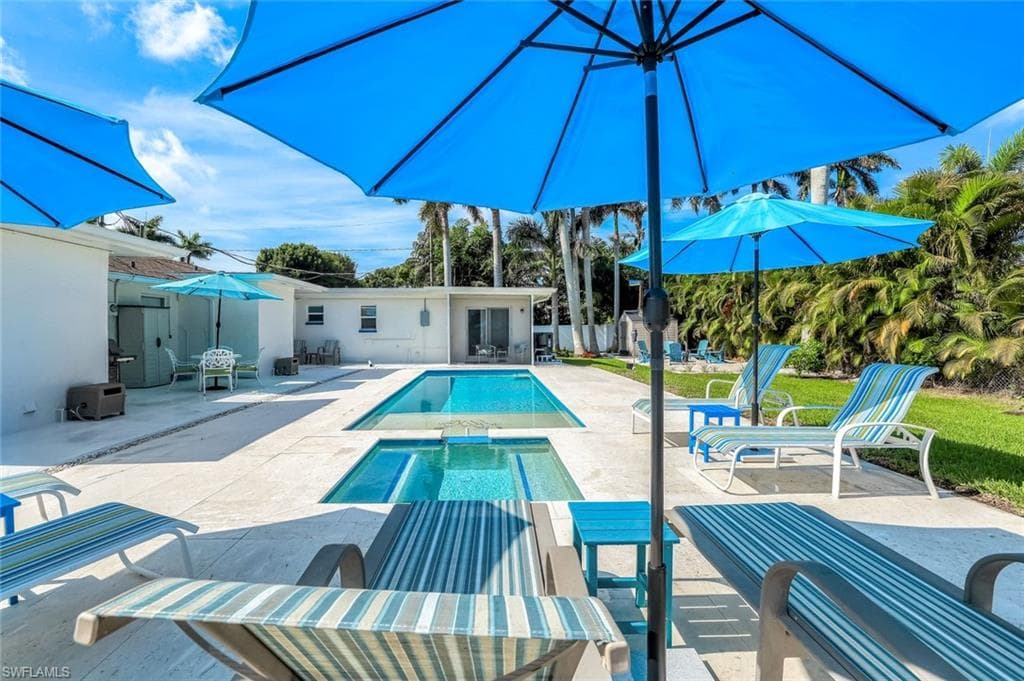 10095 7th St N 1, 2, 3, Naples, FL 34108-31