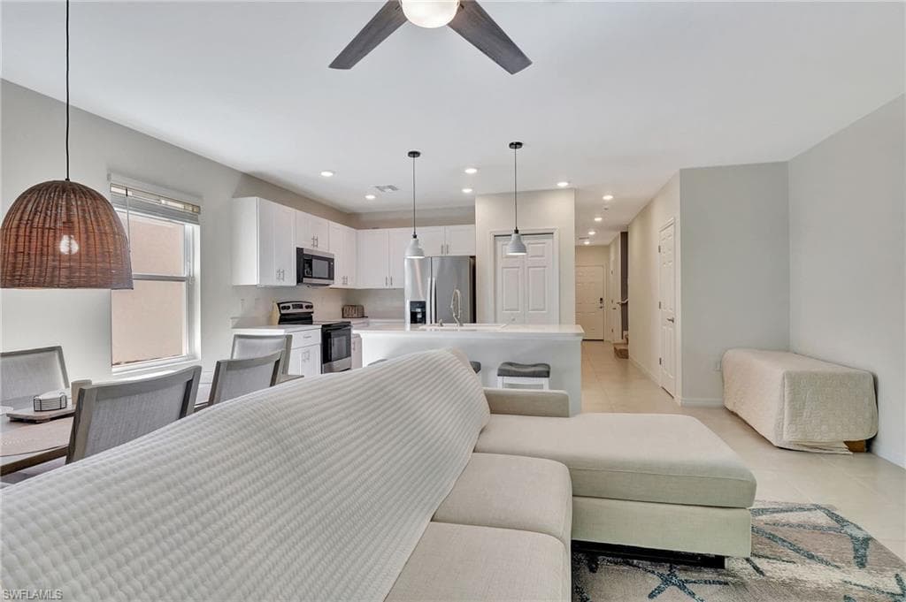 15489 Wildflower Cir, Naples, FL 34119-16