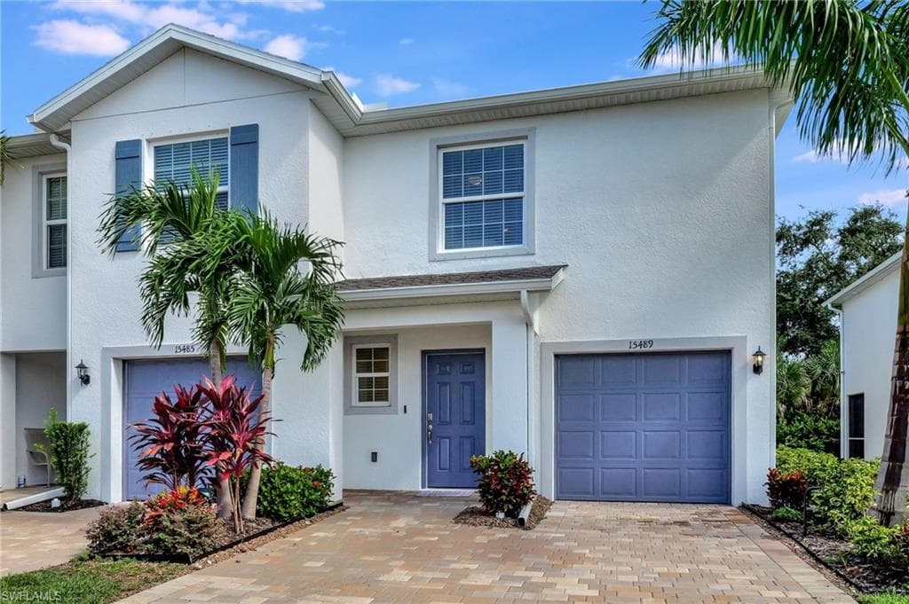 15489 Wildflower Cir, Naples, FL 34119-1