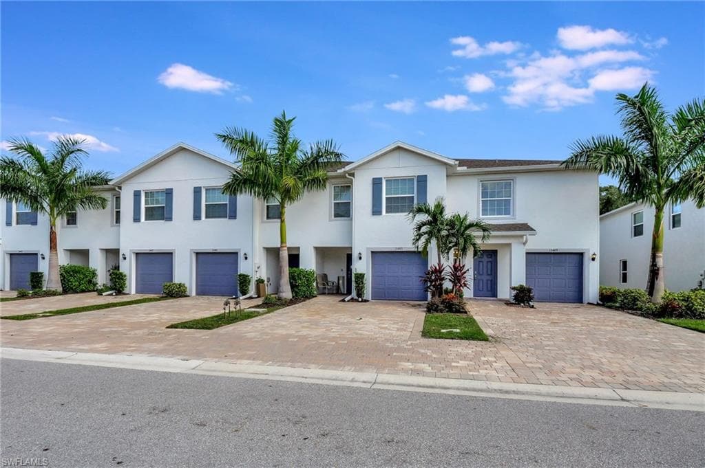 15489 Wildflower Cir, Naples, FL 34119-2