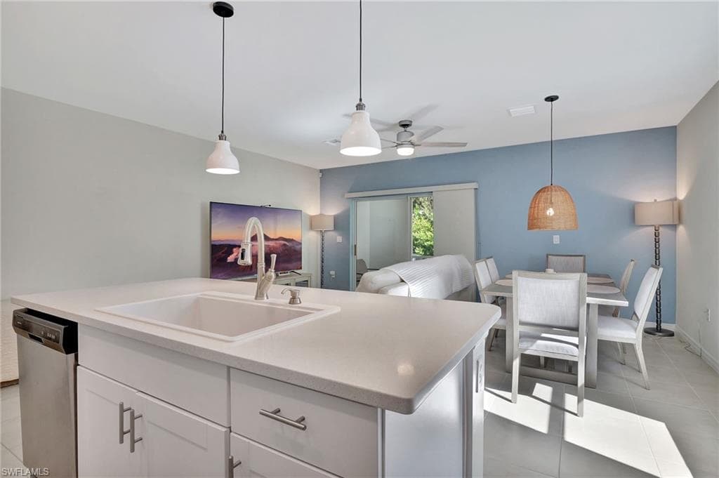 15489 Wildflower Cir, Naples, FL 34119-5