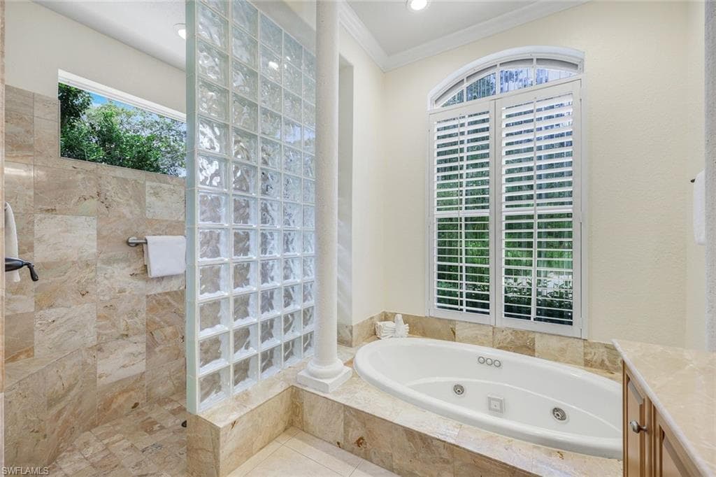 12531 Colliers Reserve Dr, Naples, FL 34110-22