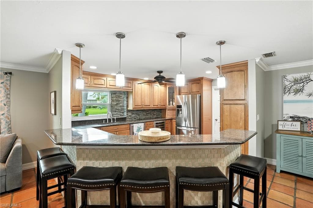 249 Pebble Beach Cir, Naples, FL 34113-13