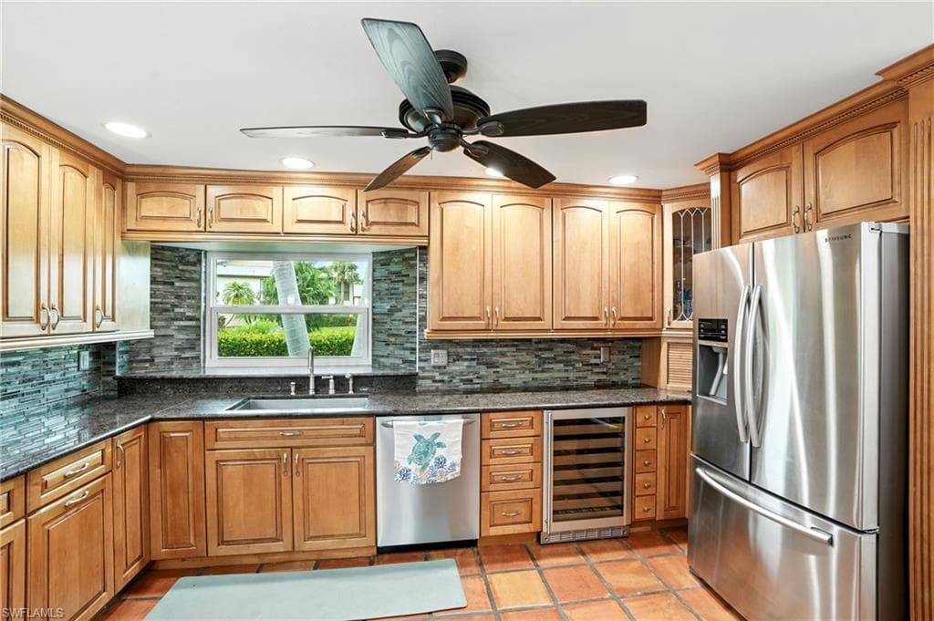 249 Pebble Beach Cir, Naples, FL 34113-15