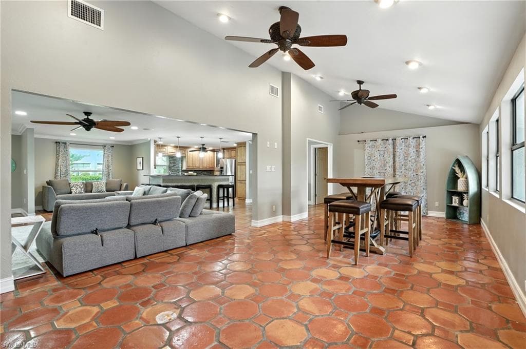 249 Pebble Beach Cir, Naples, FL 34113-22