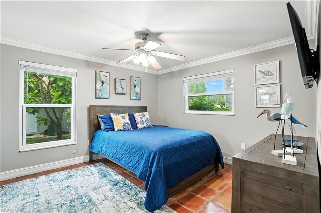 249 Pebble Beach Cir, Naples, FL 34113-34