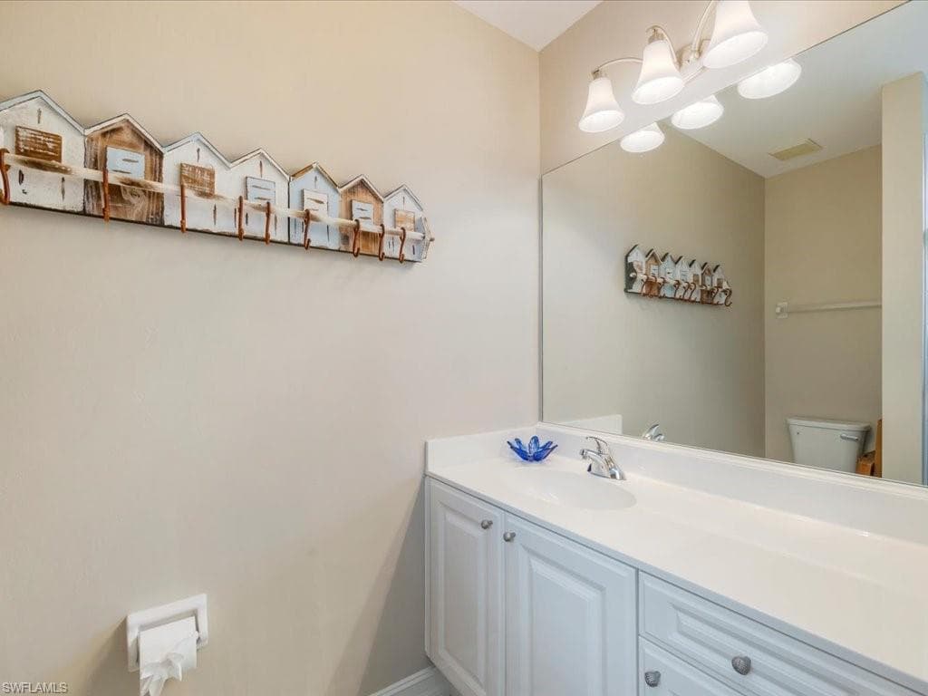 9566 Gulf Shore Dr 102, Naples, FL 34108-16