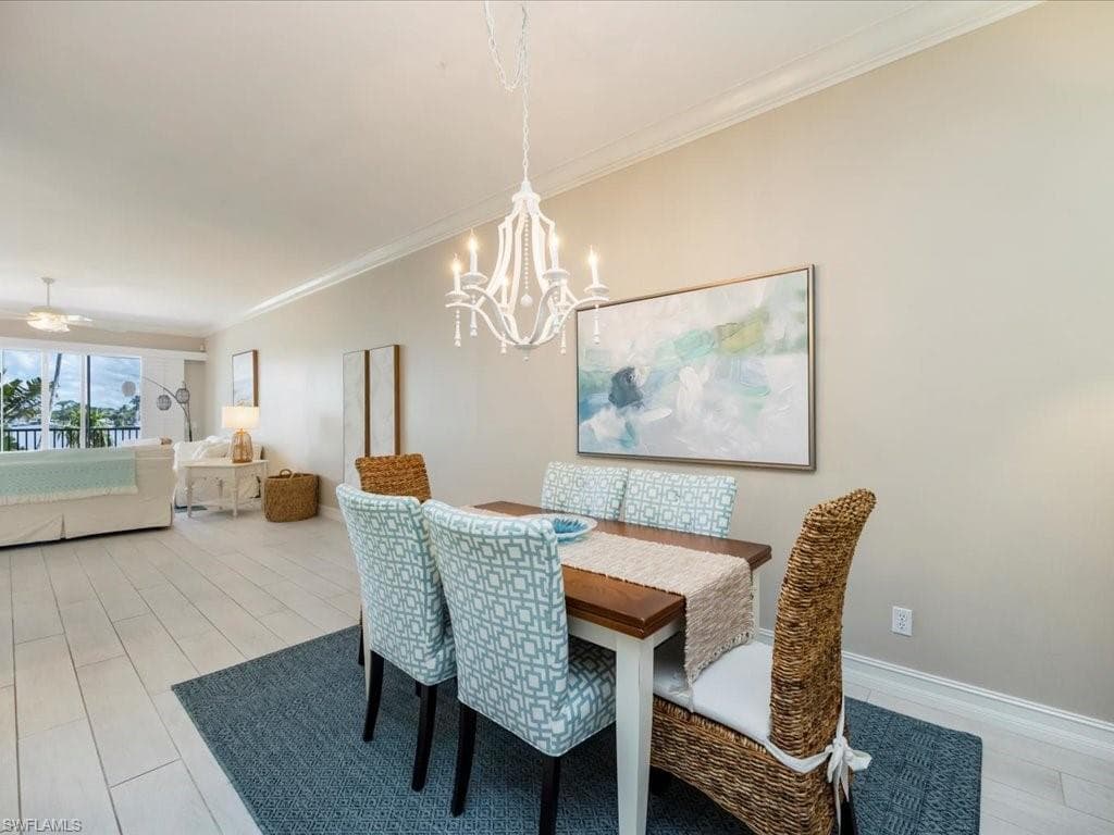 9566 Gulf Shore Dr 102, Naples, FL 34108-1