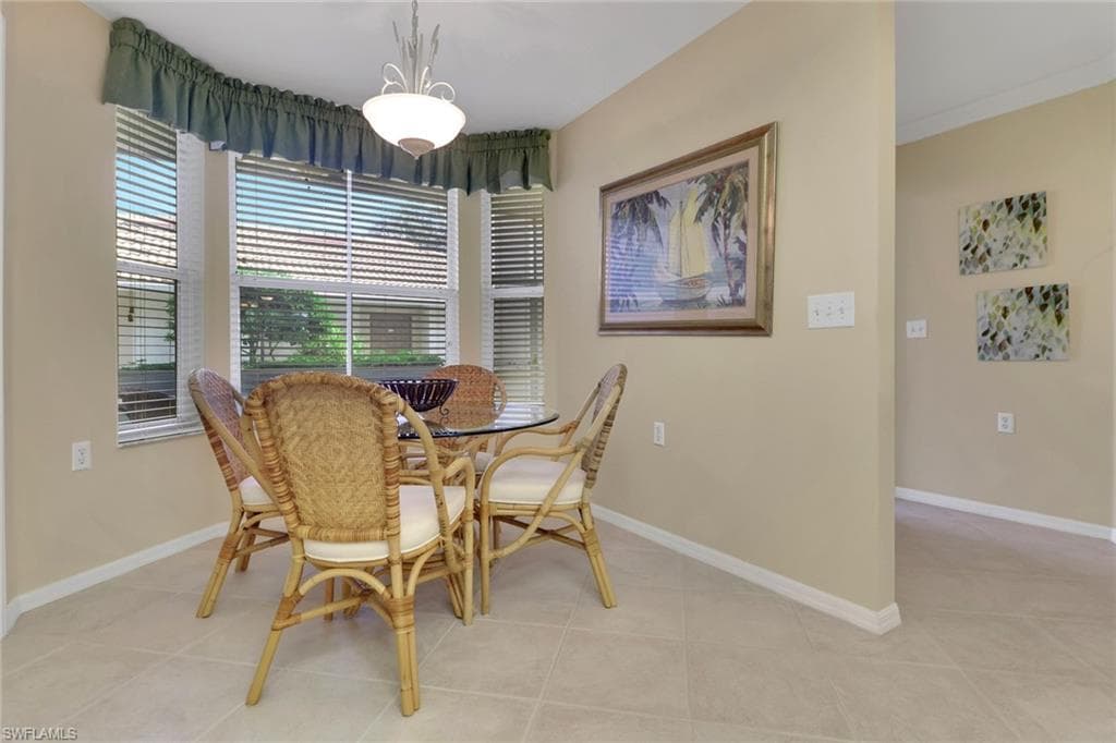 3840 Sawgrass Way 2811, Naples, FL 34112-10